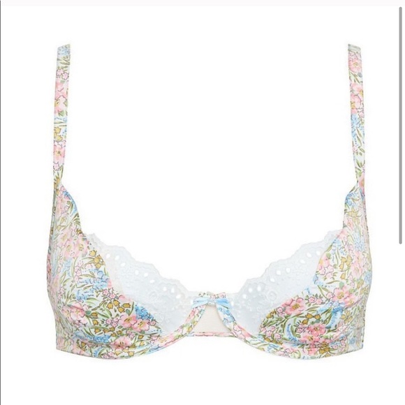 For love and lemons 🍋 Farrah set